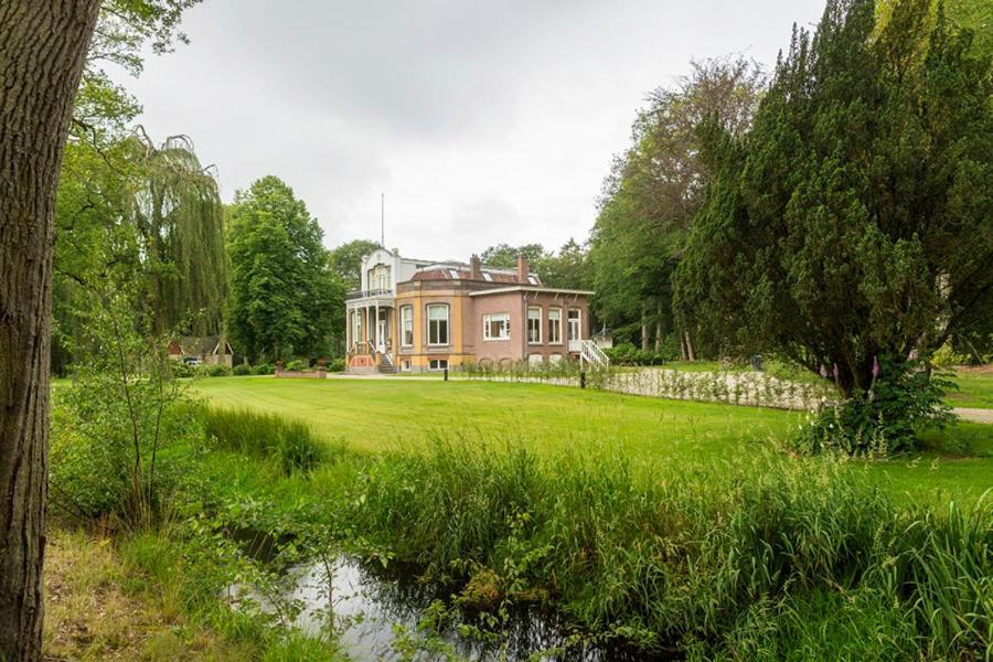 Bed and Breakfast Landgoed Huize Boschoord Sint Nicolaasga Esterno foto